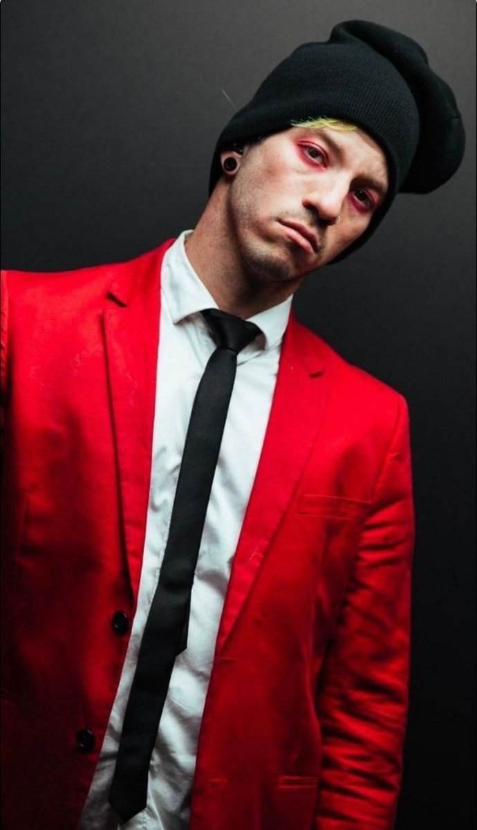 josh dun as otters: a thread