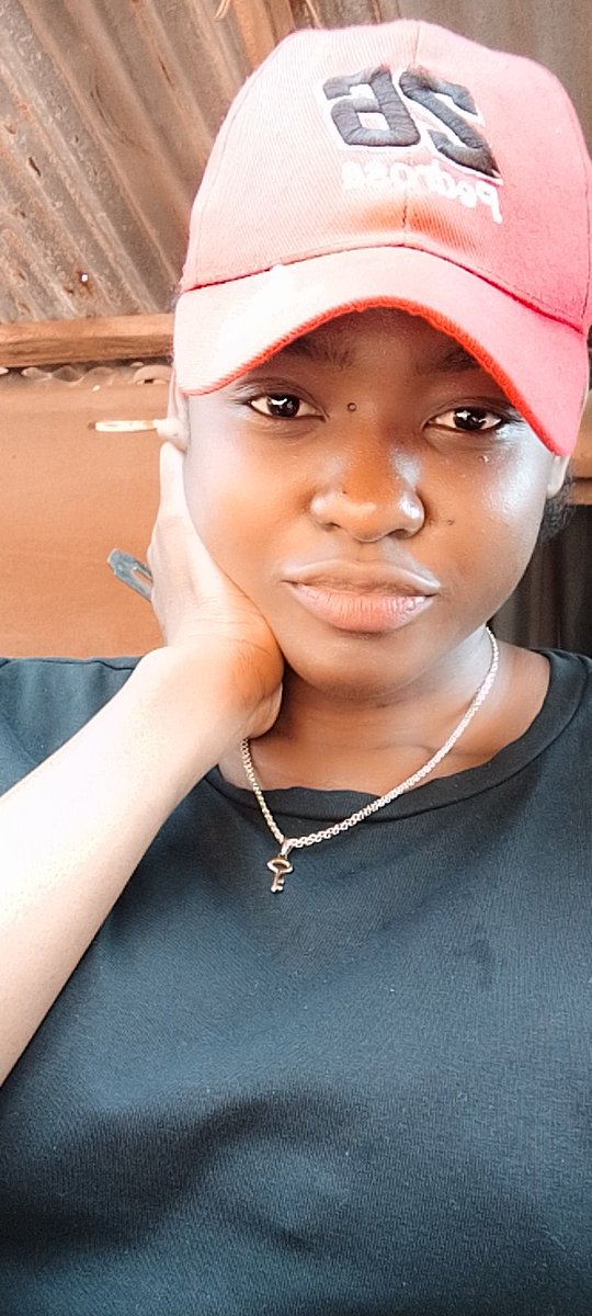 LChimnenye's tweet photo. Na only me dy follow myself for this kindom🙄🙄🙄 pls help a sister https://t.co/u4ewkC7yEx