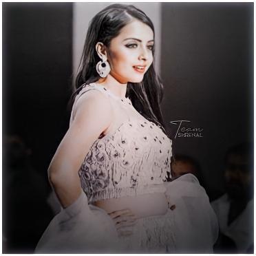ShrenalTeam's tweet photo. Angels don't always come from heavens, sometimes they are born human, without wings and with heart of gold, such as yourself! May success and happiness follow you always! 💖

HAPPY BIRTHDAY Jaan, enjoy this day to the fullest! 💖

@shrenuparikh11 #HappyDecadeWalaBdayShrenu 💖 https://t.co/Eien9jKWgv