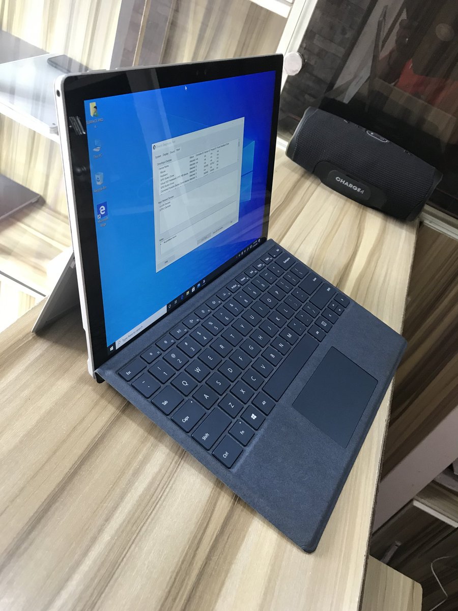 patappstore's tweet photo. Microsoft surface pro 5
.
Details
256gb ssd
8gb ram
Intel processor speed 1.6ghz
#heartbreak
#Techuncodelaunch
Olamide | Chris Brown | Twirra https://t.co/g4faeS1zTi