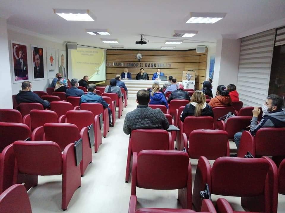 Haftalık Olağan Merkez İlçe Yönetim Kurulu Toplantımızı gerçekleştirdik.

Genel gündemimizi ve teşkilat çalışmalarımızı değerlendirdik.

Daha sonra Özger DİNÇER kardeşimiz tarafından Sosyal Meyda Etik Kuralları hakkında  sunumunu gerçekleştirdi.