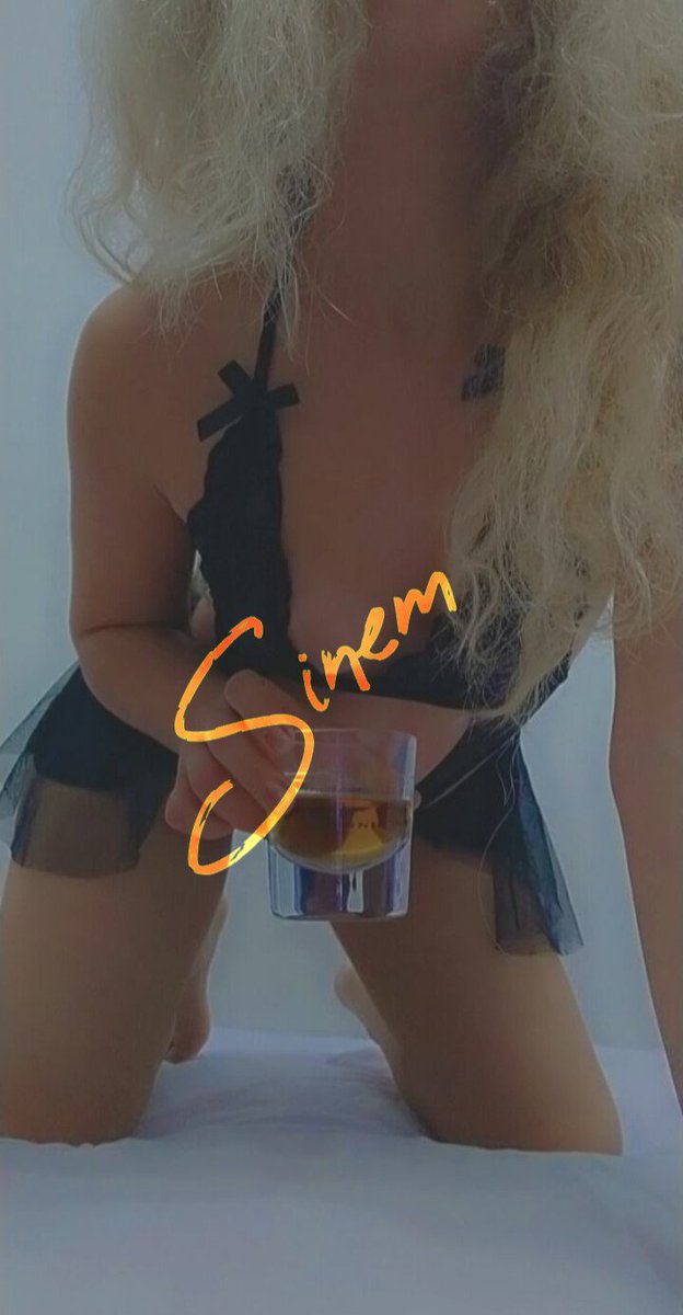 Sinem__ce's tweet photo. Eşlik etmek isteyen tek erkekler 💋💋 https://t.co/lEivork4hU