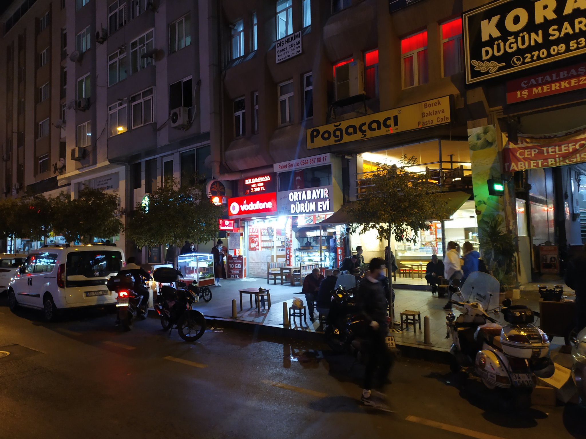 ekrem balkan on twitter ibbbeyazmasa talatpasa caddesi ortabayir meydan da ikamet ettiginlmiz evimizin onunde ispark tarafindan ucretsiz hale getirilmis olan cadde ustu park yerinde ortabayir durum evi motorsikletleri tarafindan 2 arabalik park yeri