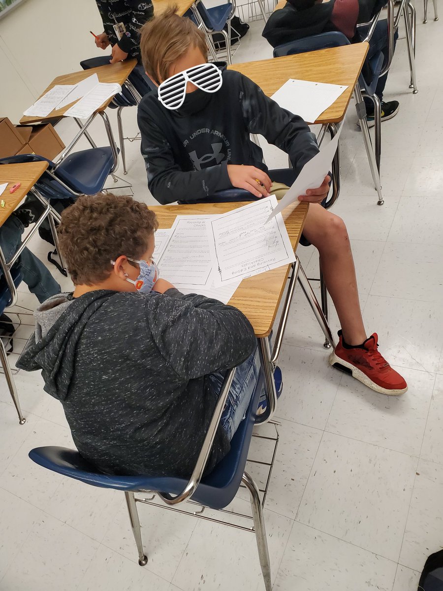 AWillemin's tweet photo. Ss in @JMoehrig 6th grade ELAR class @AJBriesemeister are peer editing kernel essays this morning. #1Heart1Seguin #SeguinWrites https://t.co/5vkgD1etFl