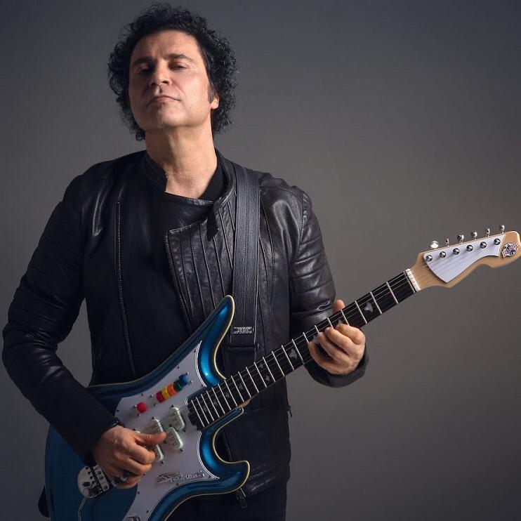 FrejatOficial's tweet photo. Foto:  @LeoAversa
Estilo: Felipe Veloso
Álbum: #AoRedorDoPrecipício 

#EquipeFrejat #FrejatFotos #Portrait #Photoshooting
#FrejatOficial #leoaversa #felipeveloso #ARDP https://t.co/uhs5wS3PXL