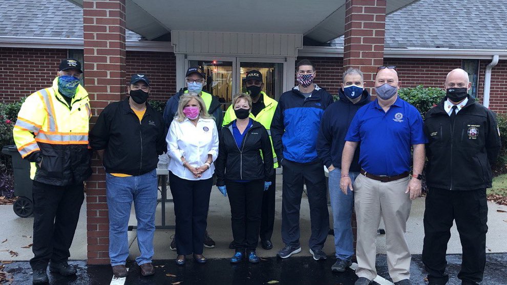 MtJulietPolice's tweet photo. We were honored to play at role at @MtJulietRotary’s drive-thru breakfast event for our wonderful Veterans this morning. CSO Frankich &amp; Chase kept traffic flowing well to ensure it was smooth &amp; enjoyable for all. https://t.co/i4zB4CjndB
