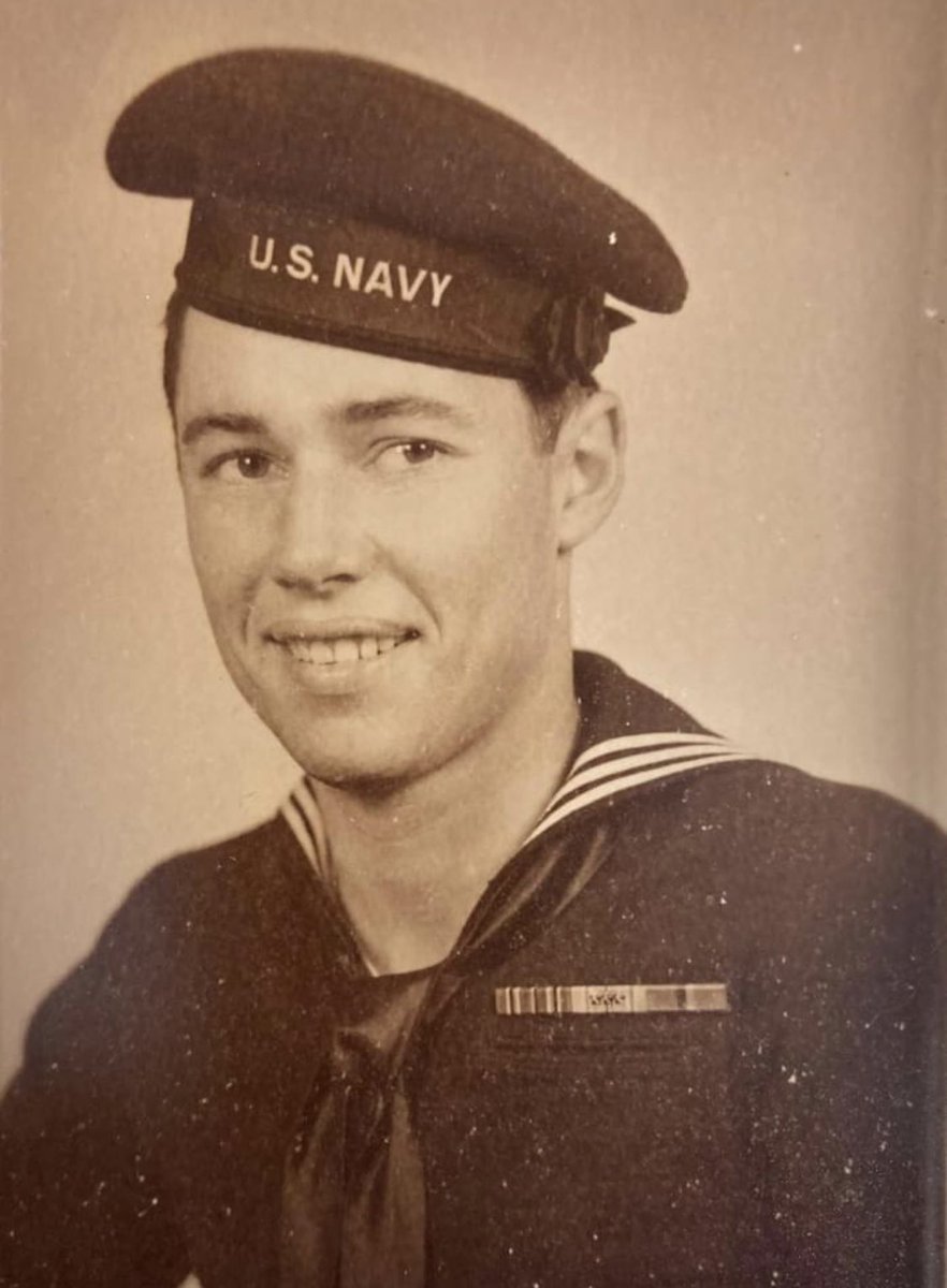 howardaaron11's tweet photo. Both my grandpa’s and my cousin!  Thank you!! #VeteransDay2020 🇺🇸 https://t.co/IUJ6xy8OJl