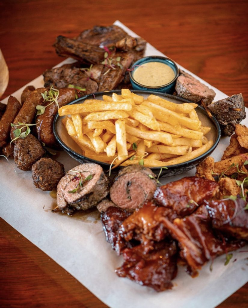 JohoGroup's tweet image. Friday afternoon plans? 

@JohoGroup x @workshop55bar got you covered!!

Good food, good drinks and we’ll bring the vibez! 🔥💫💃🏽