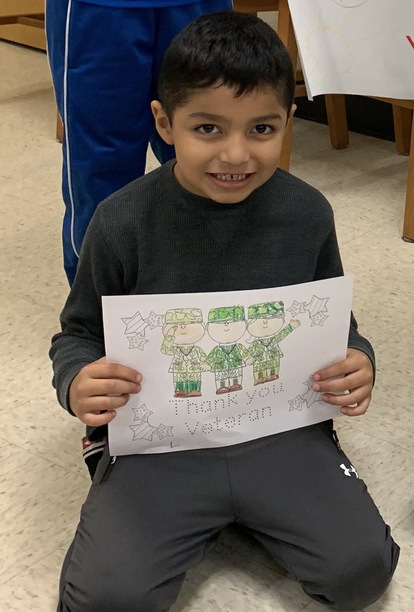 Thank You Veterans for keeping us safe and free ❤️Clark Creek Kindergarteners #VeteransDay <a href="/ClarkCreekSTEM/">Joey Moss</a> <a href="/ms_driskell/">Chrissie Driskell</a>