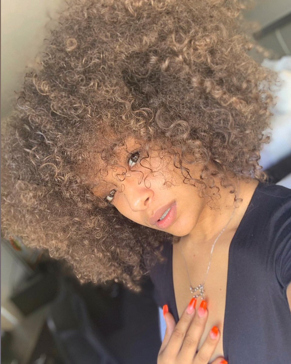 VickLovey's tweet photo. Don't I look like I deserve some dick? 💕 https://t.co/LjhujW6KE9