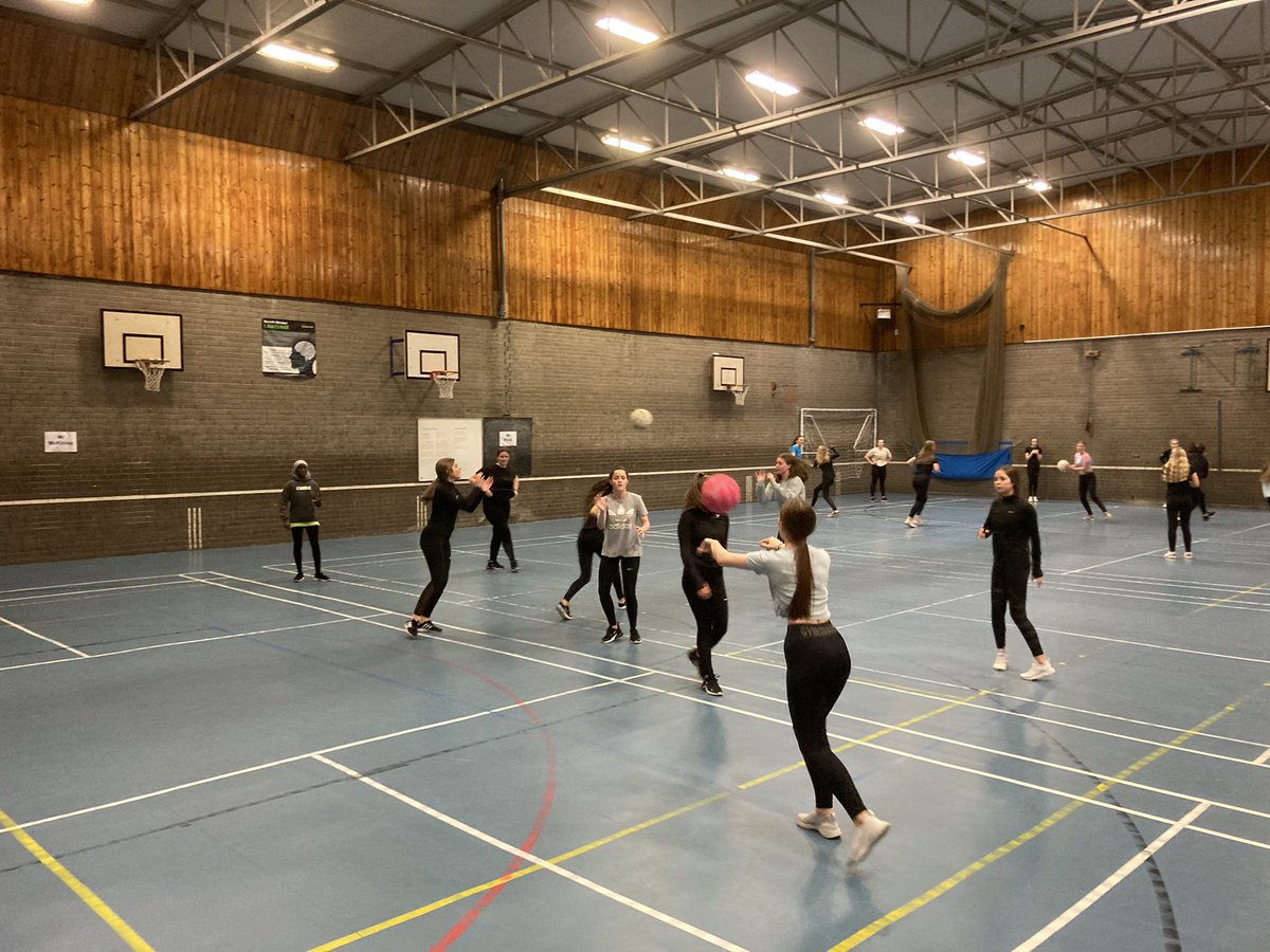 Woodmill_PE's tweet photo. The Dream Team are back...Senior Netball buzzing tonight. 28 of the best female role models for our younger pupils...#ourgirlscan #dreamteam #therightkind https://t.co/rWjBTRDLJV