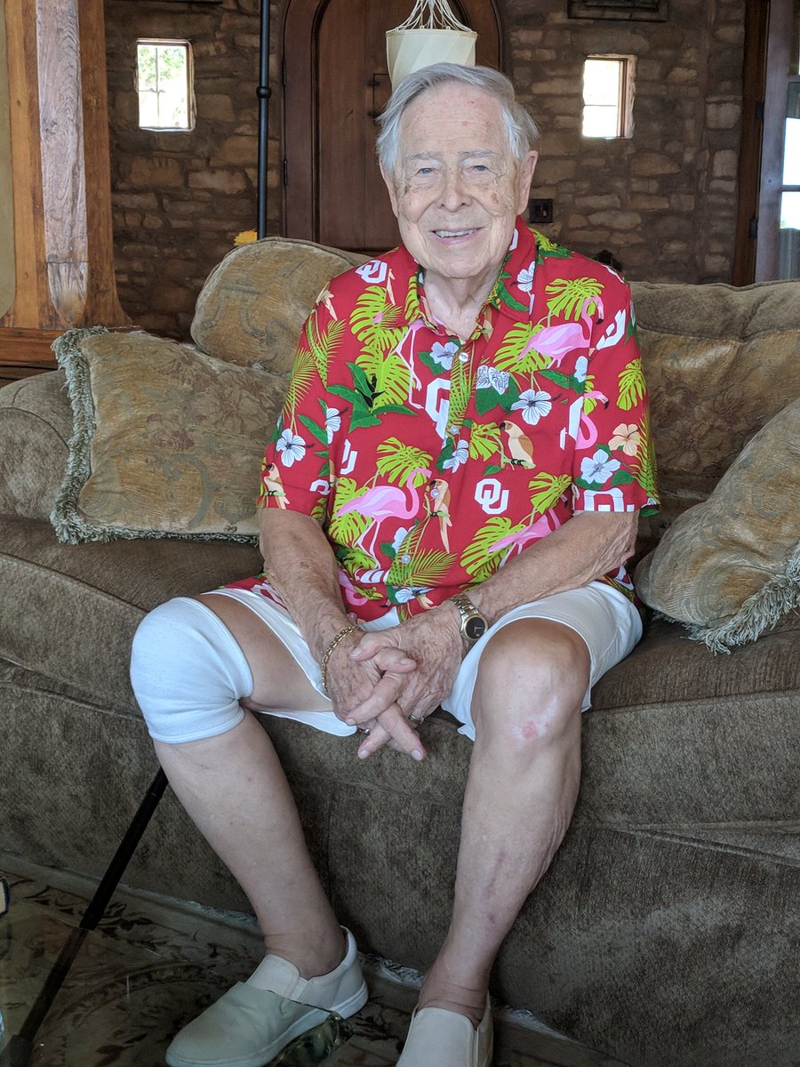 wheeler77's tweet photo. Bob Kelly, Air Force, WWII, Thank you for your service. #MakeItMeanMore https://t.co/6F2UUj2Ec3
