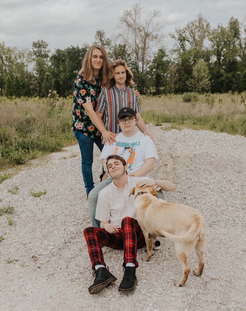 dead format tweet media