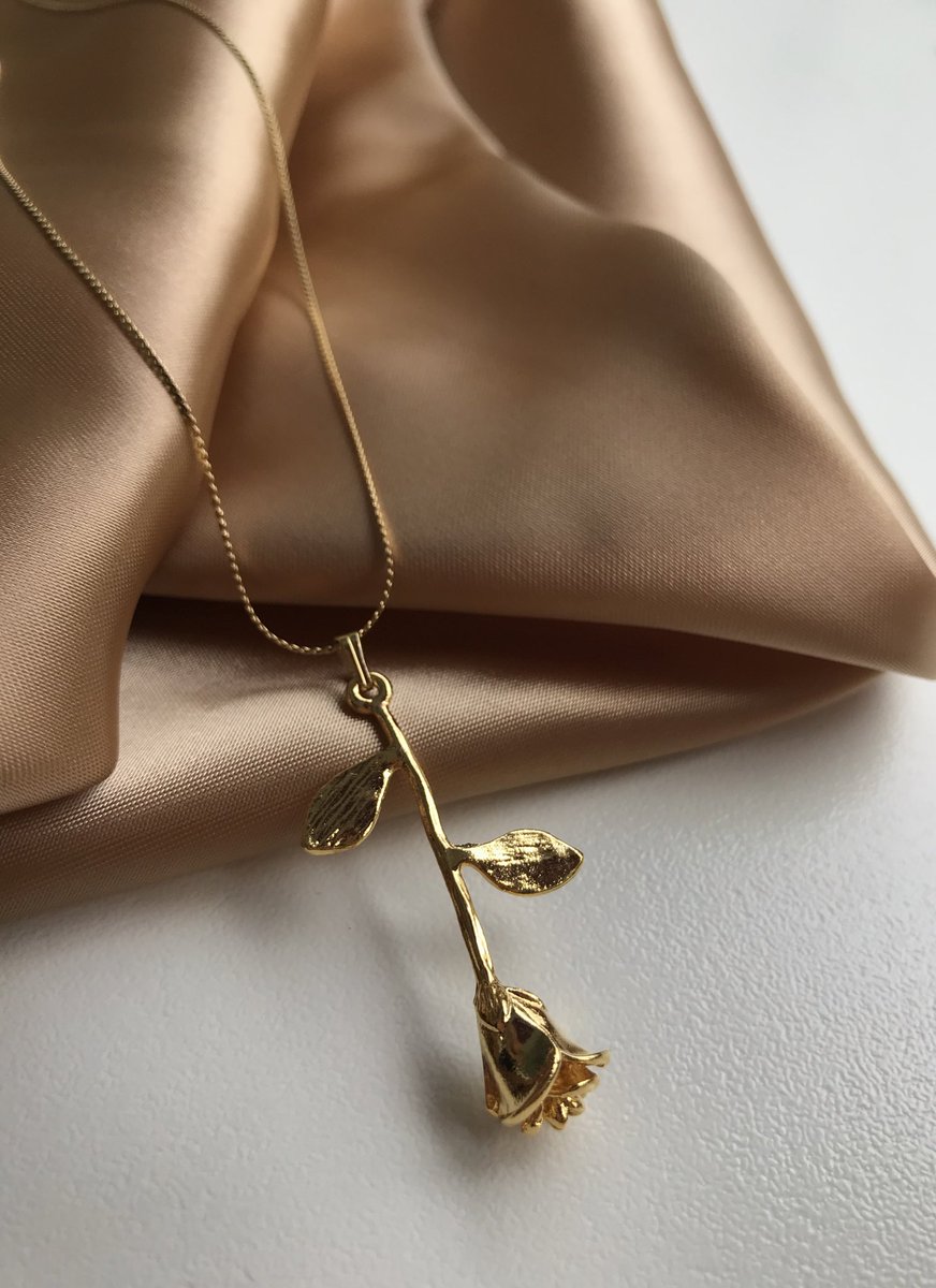 bernus_co's tweet photo. Full Gold Gül kolye✨ https://t.co/PgfRrgcF5x