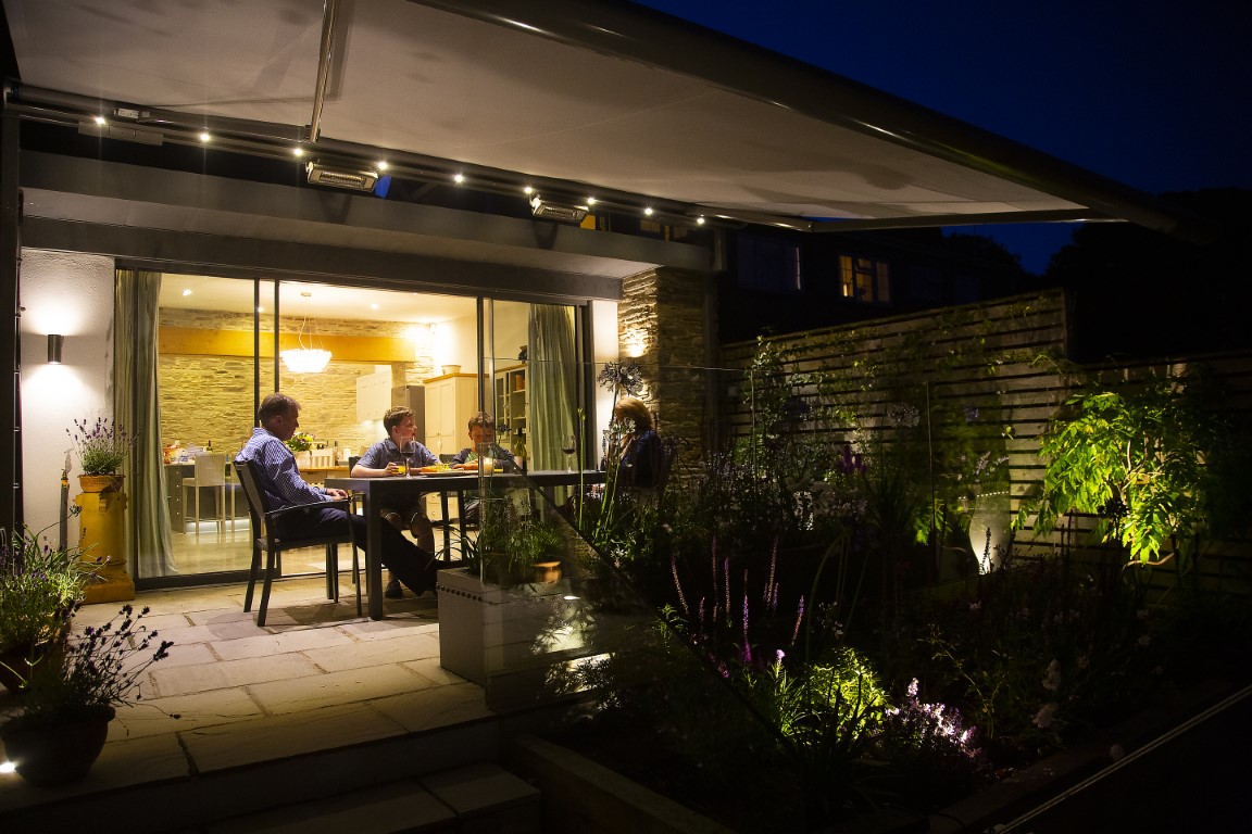 appealshading's tweet photo. Maximise your time spent outdoors in these chillier months with a Haus awning from Appeal.

Optional lighting and infrared heating allows you to make the most of those colder, crisp evenings and bright sunny mornings. https://t.co/EbY03lHRFa

#awning #garden #styleinspo #autumn https://t.co/but7BAx2Bp