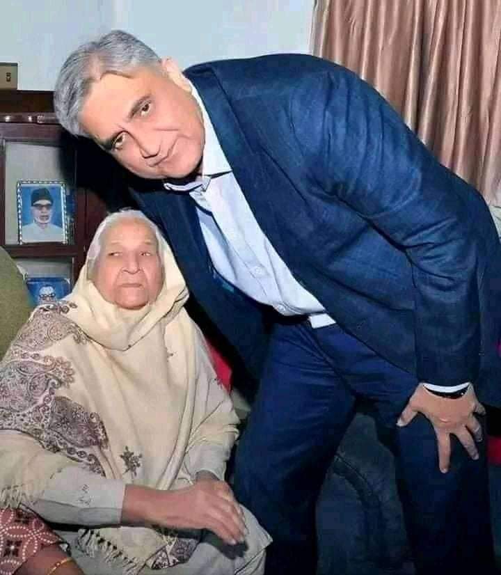 Chfaheemafzal's tweet photo. عظیم ماں کا عظیم بیٹا
عظیم قوم کا عظیم سپہ سالار🇵🇰
#سالگرہ_مبارک_جنرل_باجوہ سر🎂
#pak_
@OfficialDGISPR https://t.co/k2XDm0NEZW