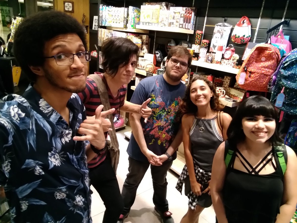 Sabinossb's tweet photo. Novo fixado, porque independente de quanto tempo passe meus amigos sempre vão ser tudo pra mim c: https://t.co/B82wMtJdHP