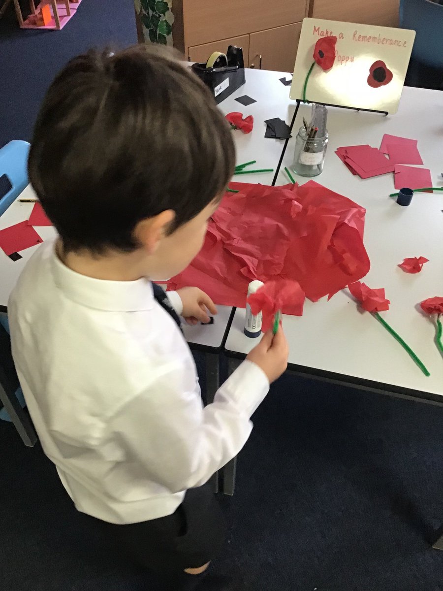 LaxtonJunior's tweet photo. Year One have been making poppies to remember all the special people who gave their today for our tomorrow. #WeAreLJS #LJSYearOne #RemembranceDay https://t.co/gXE8RkOkhp