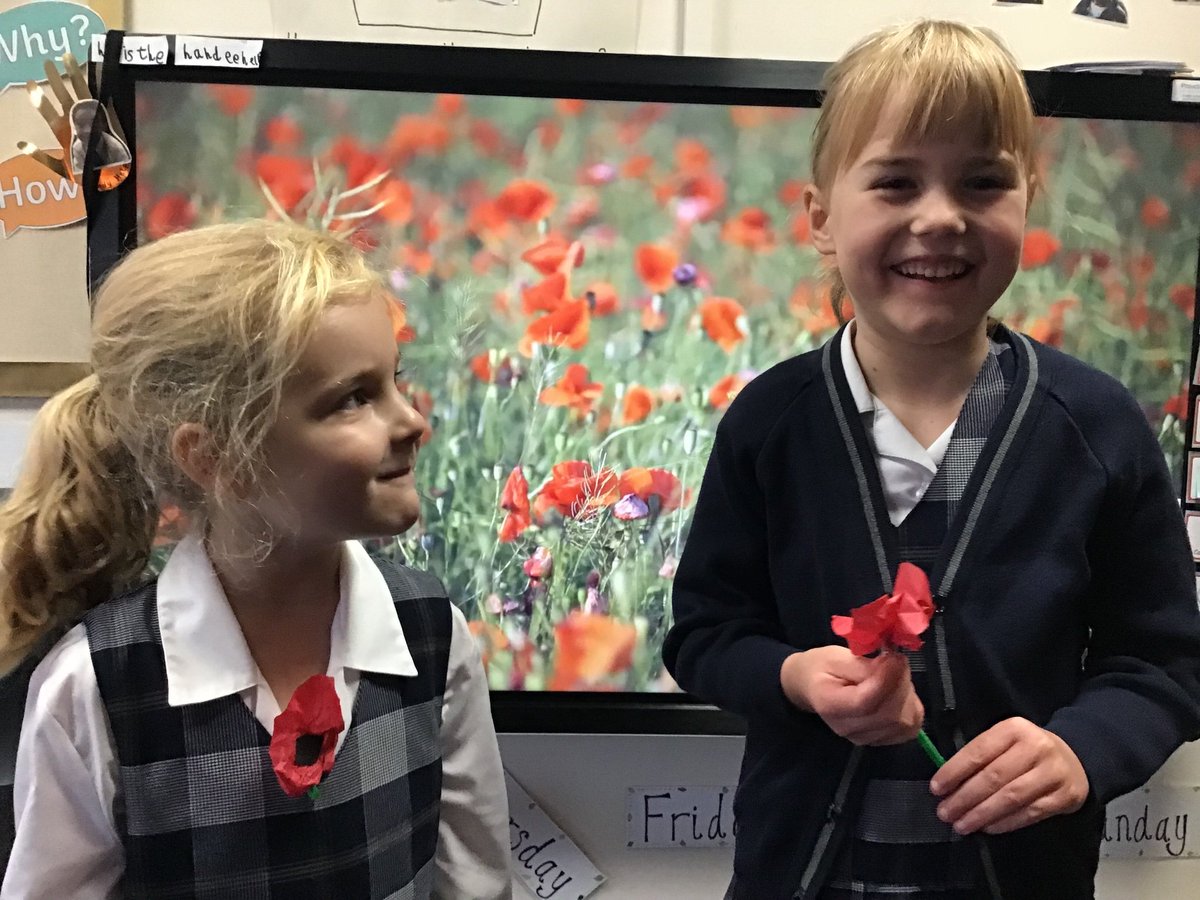 LaxtonJunior's tweet photo. Year One have been making poppies to remember all the special people who gave their today for our tomorrow. #WeAreLJS #LJSYearOne #RemembranceDay https://t.co/gXE8RkOkhp