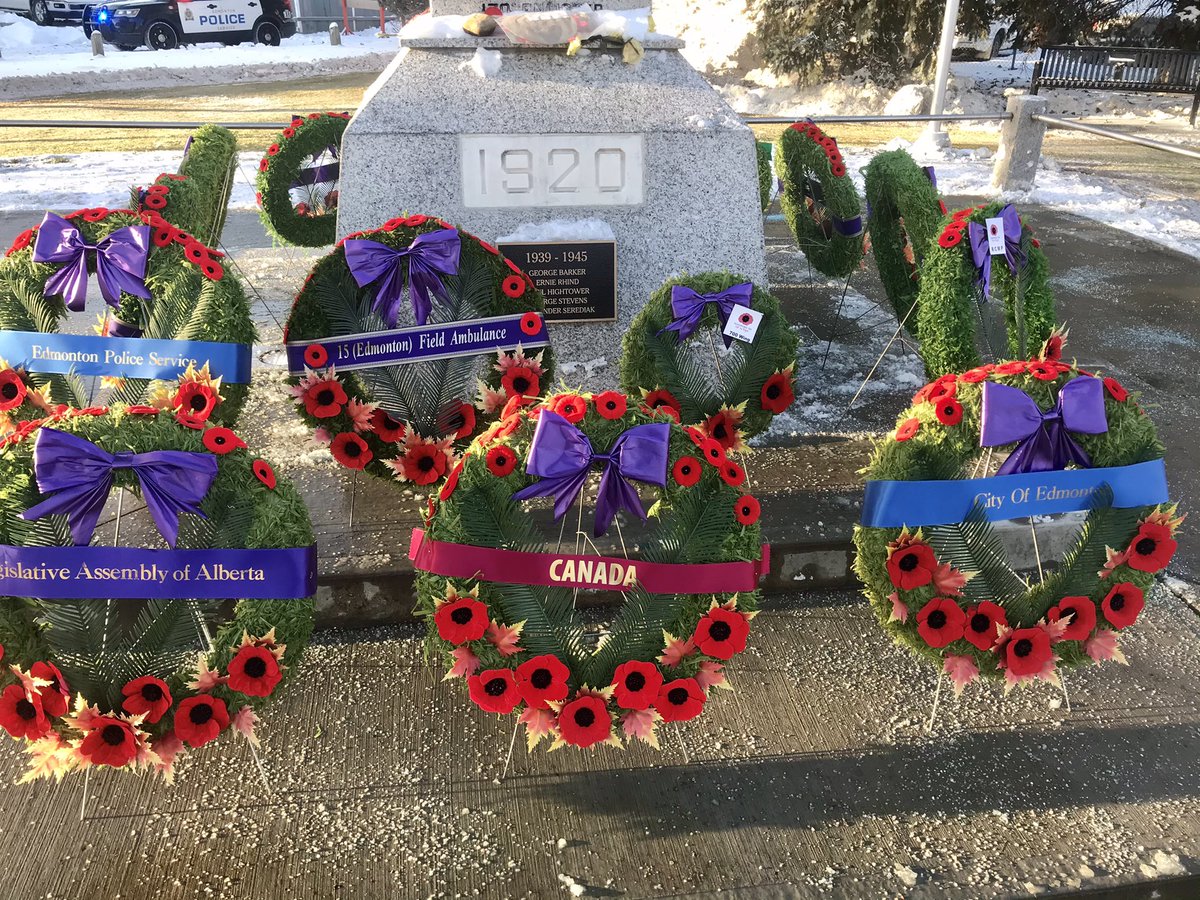 GrantCree's tweet photo. I’m truly honoured to document Remembrance Day 2020 at the Beverly Cenotaph. Live stream starts at 1020 hours on the Beverly Memorial Cenotaph Facebook page. Stay tuned for the Remembrance ceremony video this evening. https://t.co/l9p8BICKsy