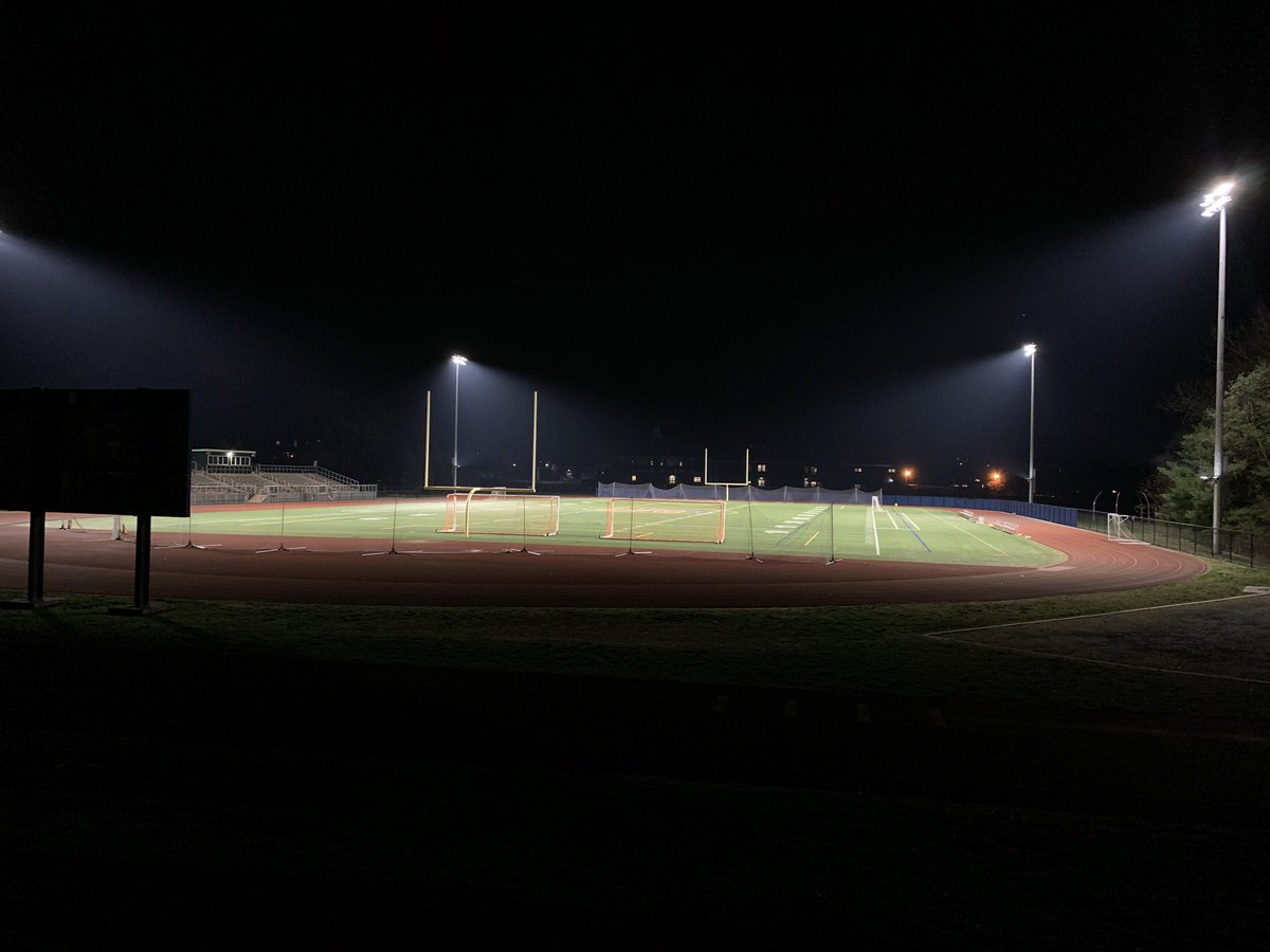 MikeB_Musco's tweet image. One of the newest installations in Mass thank you @NewtonParksRec  field looks great! #tlcforled @MuscoLighting #wemakeithappen