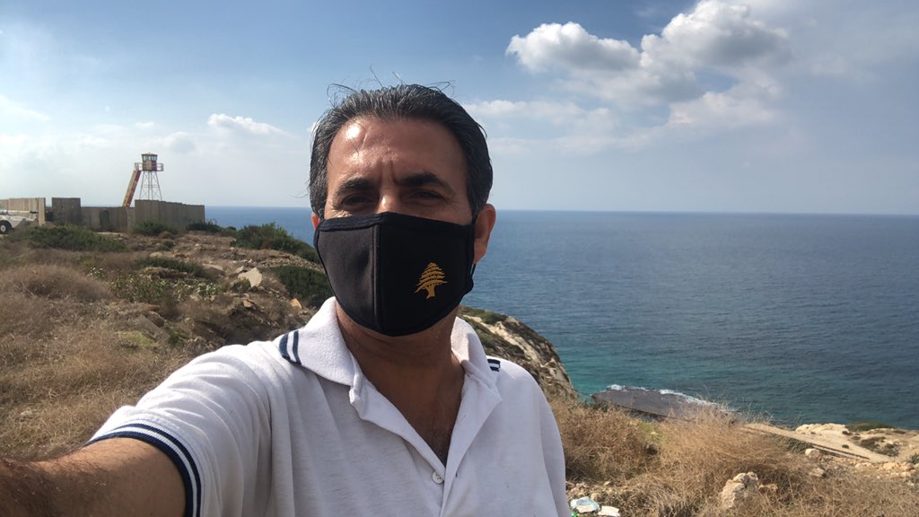 ... يوم طويل من الجولة الرابعة لمفاوضات ترسيم الحدود البحرية بين لبنان والعدو الاسرائيلي في رأس الناقورة برعاية الامم المتحدة وبوساطة أمريكية؟  ويبدو في الصور الزملاء في تلفزيون ال LBCI . هدى شديد "ساندريلا"  ، وغابي ونقيب المصورين الزميل عزيز ضاهر .?