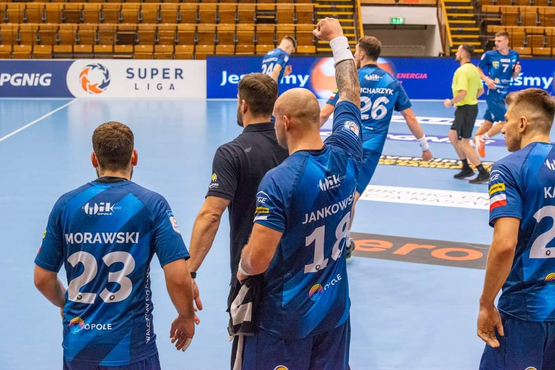 KPRGwardiaOpole's tweet photo. Po meczu pełnym walki w @pgnigsuperliga wygrywamy z @NMCGornikZabrze 24:23 💪 

#gwardia #11listopada #gornik #kprgo #gangkuptela https://t.co/nf8rTxaDeH