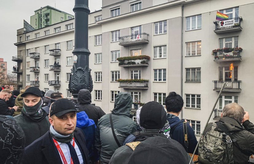 108Anoz's tweet photo. @tvp_info Ktos ukradl samochody? https://t.co/6SYs2e3BWc