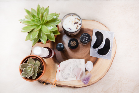 sozenbox's tweet photo. We are offering a Founding Member Sale where founding members will have access to beauty &amp; wellness products monthly that I have researched, used and approved, so you don’t have too. If this sounds like you, send me a direct message for more information! https://t.co/cgy1ELCnXi