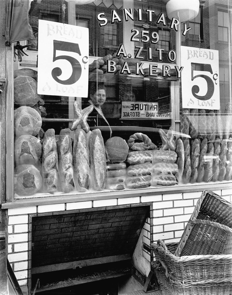 21) Berenice Abbott (1898-1991).