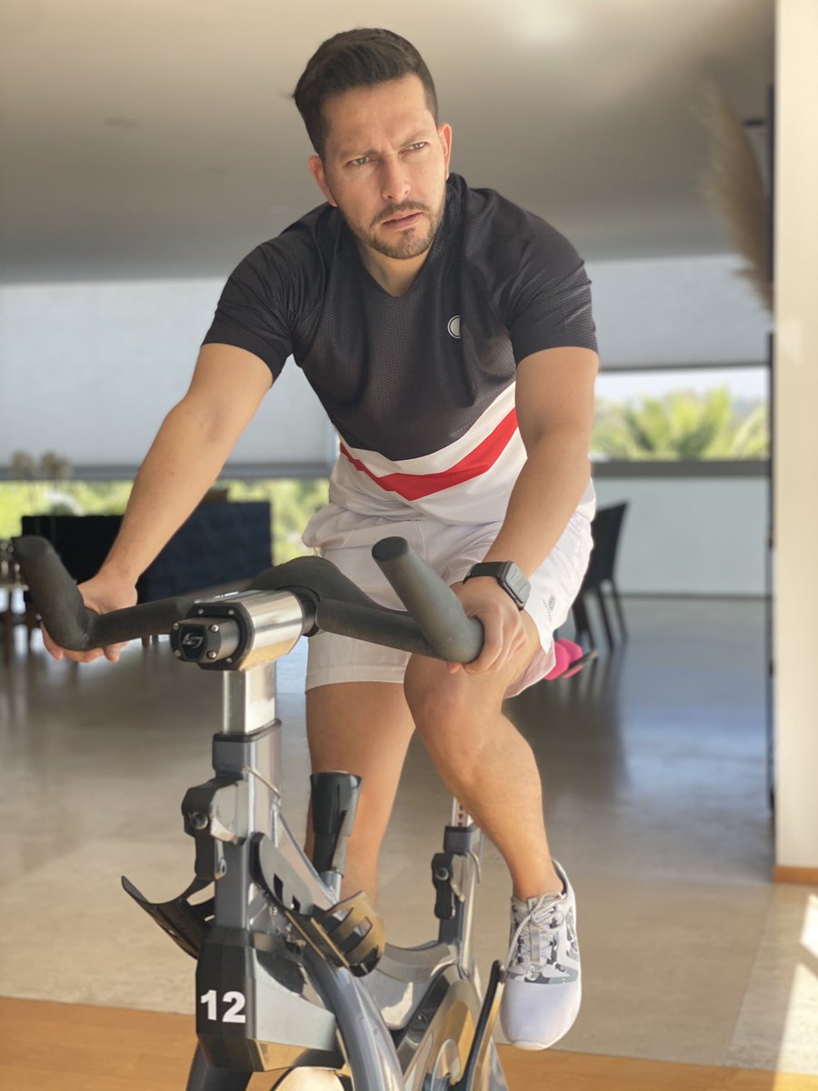 CARLOSLGUERRERO's tweet photo. ¡Hoy le estamos dando con @camachMx!
 #ElBuenFin y #ElBuenFinConCamach

-Marca 100% Mexicana
-Ropa Deportiva con tecnología 💻 https://t.co/u9cuW6wa6I https://t.co/X7snLnd6Mn