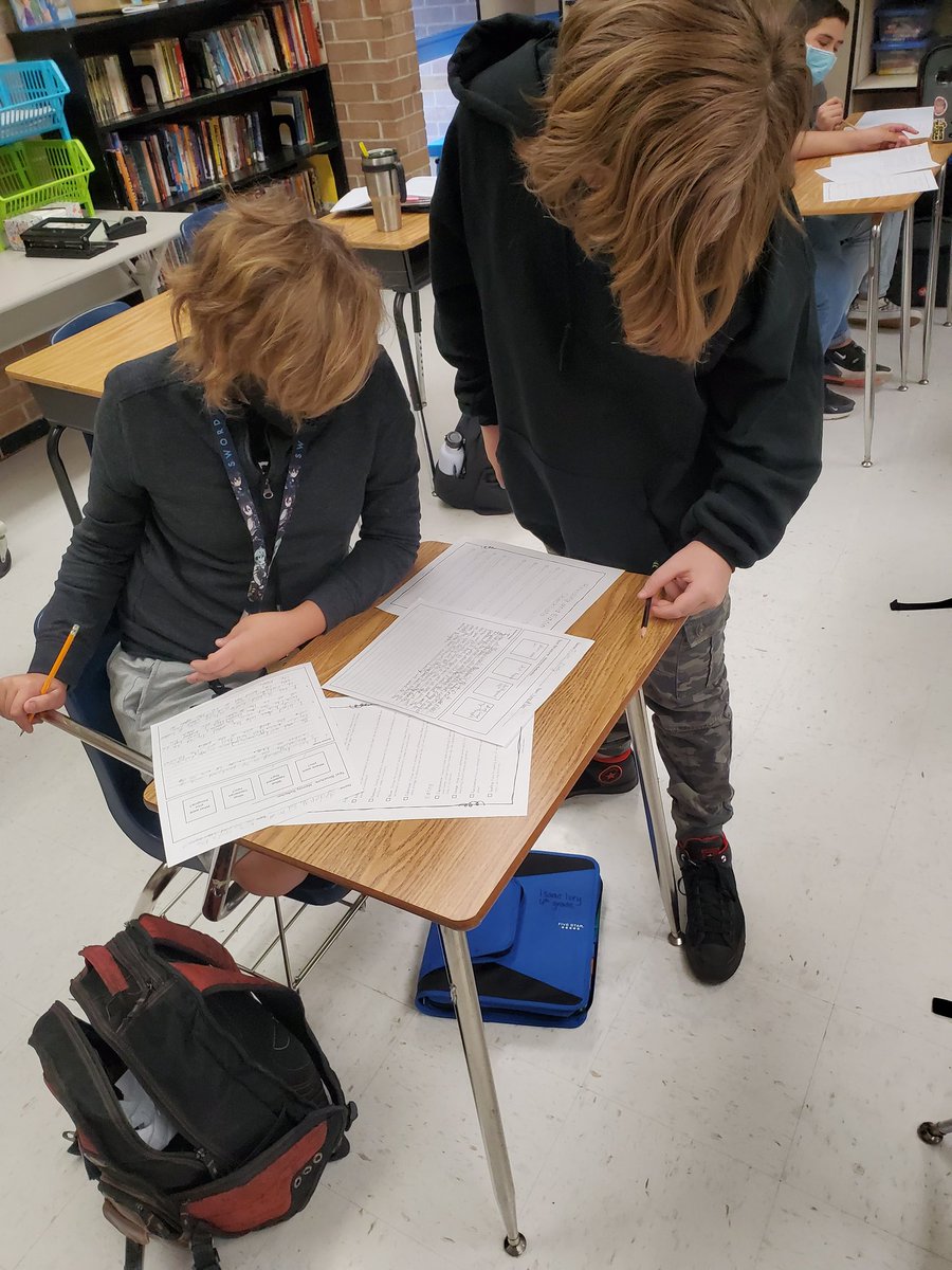 AWillemin's tweet photo. 6th grade Ss in @TeacherCFord ELAR class is peer editing kernel essays today! #1Heart1Seguin #SeguinWrites https://t.co/YVJTE2iG0b