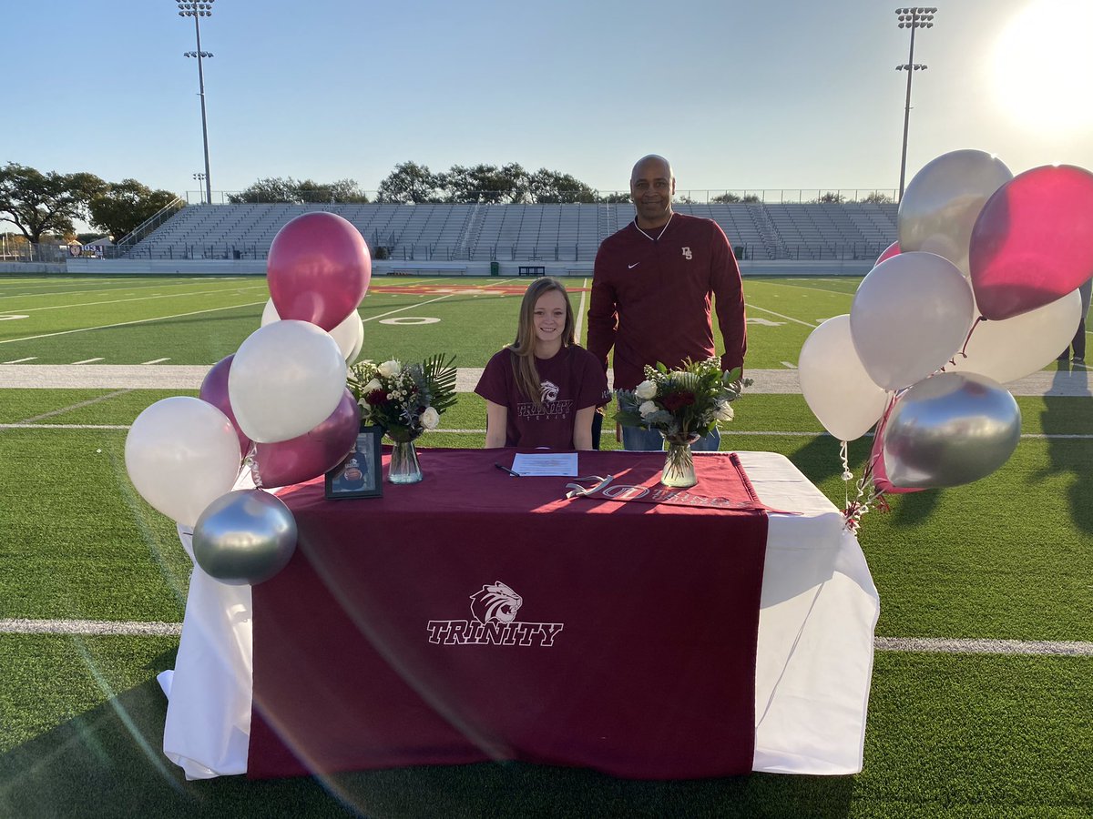 dsgirlsbb's tweet photo. So proud of @Allybeck14 signing to play at Trinity University! https://t.co/9p5XUnymzo