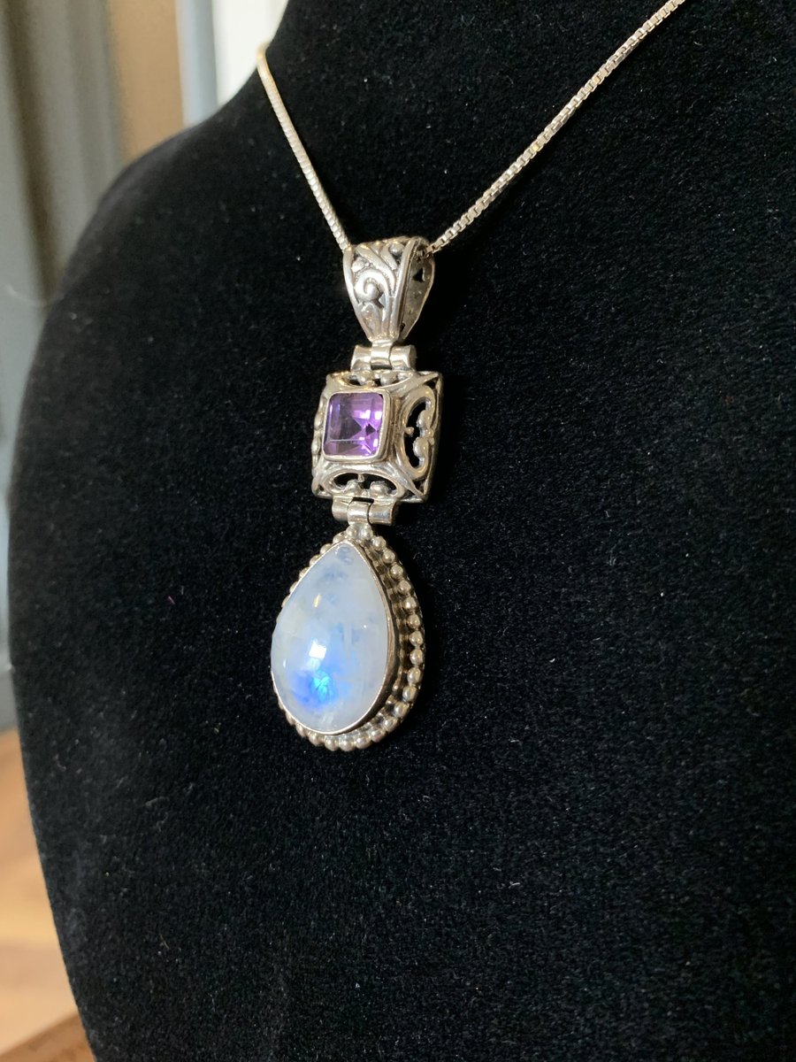 Excited to share the latest addition to my #etsy shop: STUNNING! Vintage Silver 925 Drop Pendant with huge MOONSTONE and AMETHYST crystals etsy.me/38uEgY1 #moonstone #women #silver #amethystpendant #vintagemoonstone #moonstonependant #droppendant #vintagecrysta