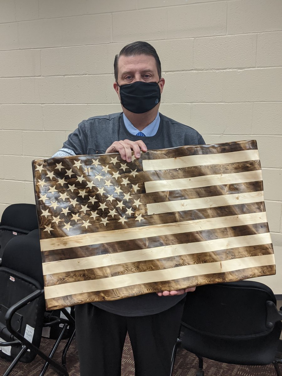 ohiohipoint's tweet photo. Our Construction and HVAC students crafted these BEAUTIFUL American flags for our veterans at OHP. Thank you for your service Dr. Smith (Supt), Mr. Barger (Welding instructor), Ms. Stahl (math teacher), and Mr. Durbin (Facilities). #Marines #AirForce #ohiohipoint #VeteransDay https://t.co/XOyywKoCoT