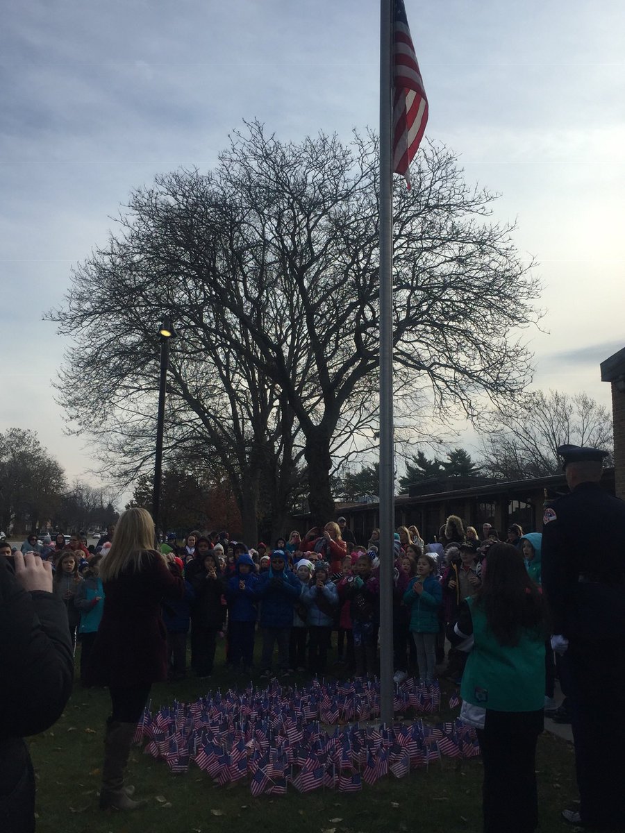 Missing this something fierce today. I can’t wait for the day we can gather again and sing for our veterans. Thank you for your service! We sing in our hearts for you today! 🇺🇸🇺🇸🇺🇸