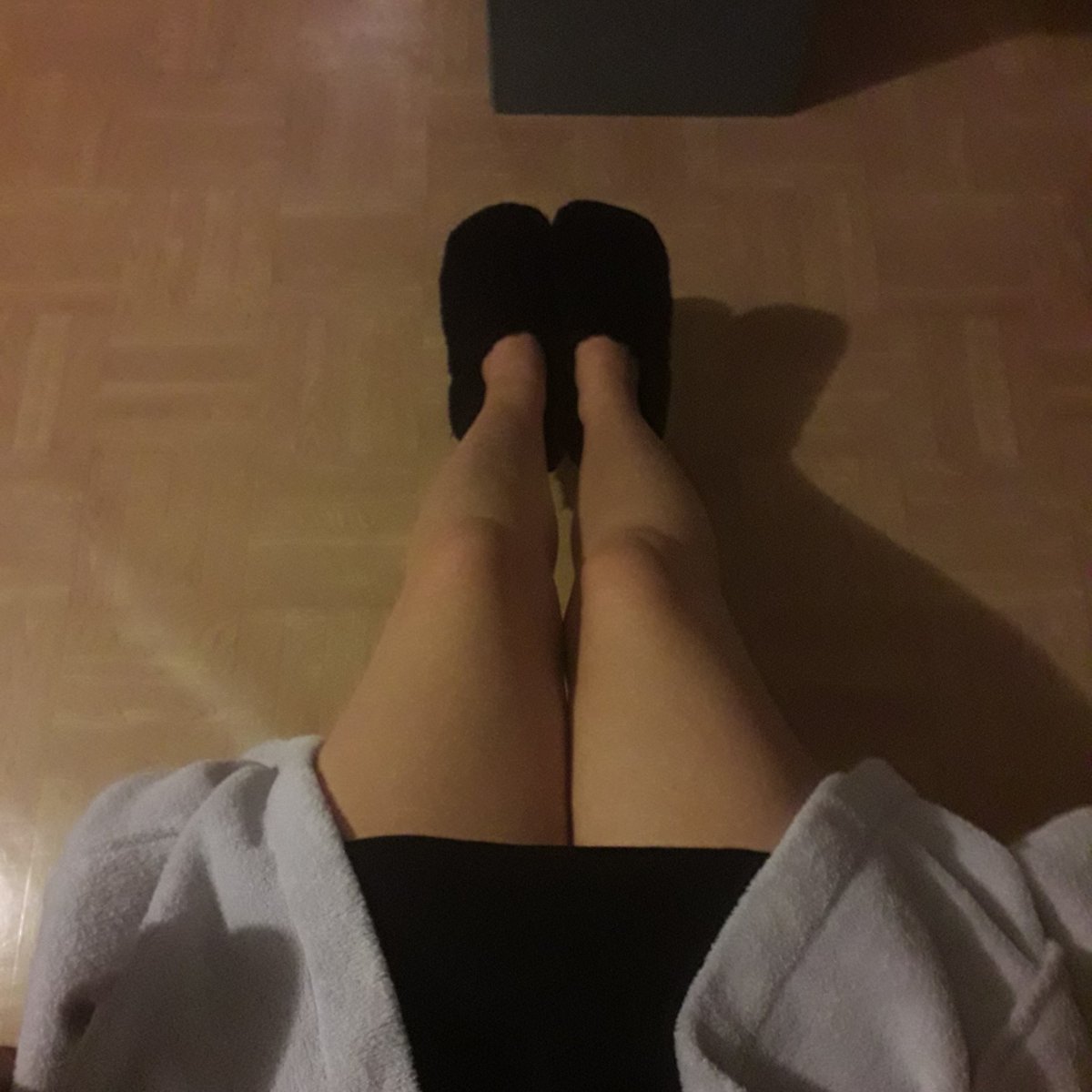 annefinn88's tweet photo. Slippers, slippers! #fuckitscold #coldoutside #itscold #cold #kylmä #tossut #slippers #warmslippers #warm #finland #november #marraskuu #keskiviikko #wednesday #wednesdaynight #night #ilta https://t.co/xdYiU8q4LV
