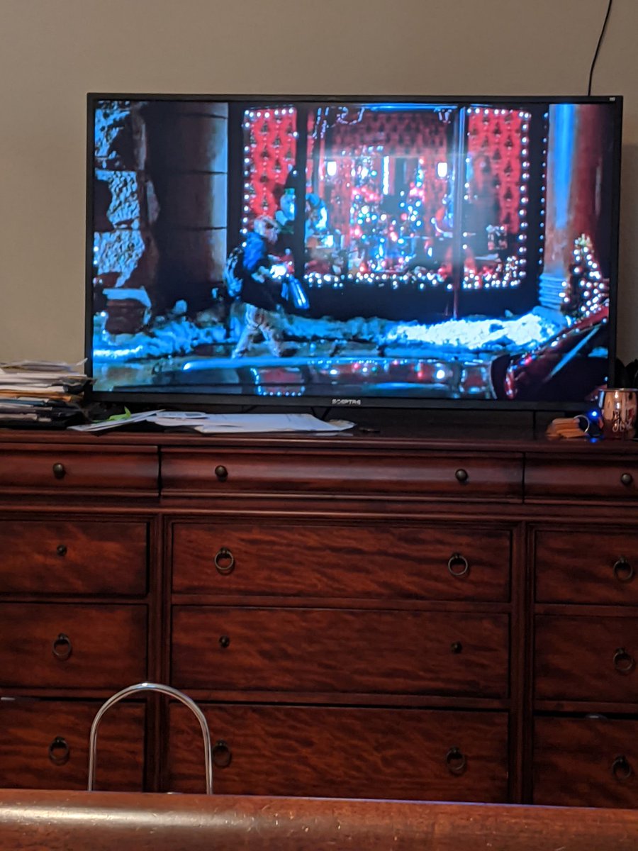 MySimpleMOMents's tweet photo. How do I spend my day off? Watching Christmas movies like Home Alone 2... And planning the theme for the Christmas tree! π β€οΈ#ChristmasIsComing #ElfinOnABudget #Christmas2020 #MySimpleMOMents #HoustonBlackBlogger #BlackBlogger #BlackMomBlogger #HoustonMomsBlog #BlackMomsWhoBlog https://t.co/okXG7xTIx2