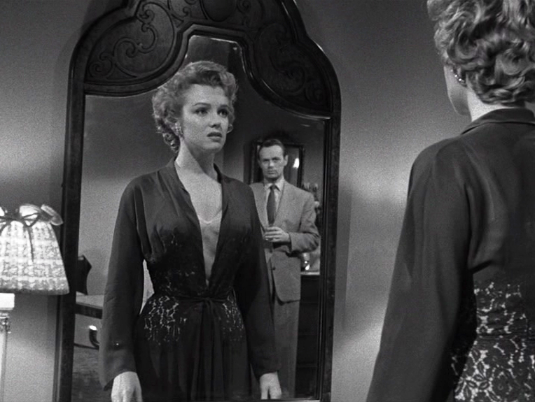 Without a performance like Monroe's, Richard Widmark's belief in her as a wounded, broken, messed up woman wouldn't have been believable. Monroe makes the character sympathetic, even as what she's doing, is awful and scary. She makes her dangerous, but sympethatic.  #noirvember