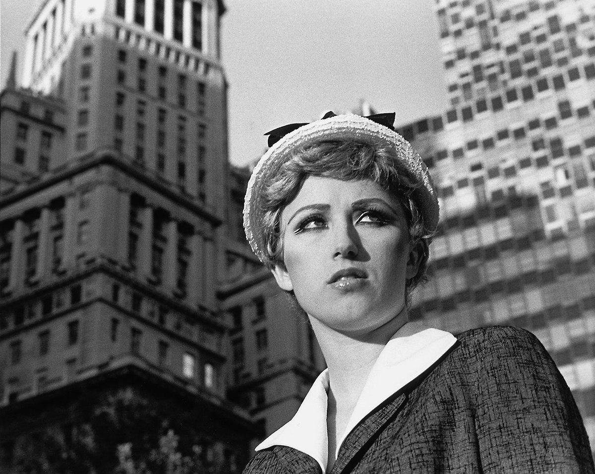 28) Cindy Sherman (1954).