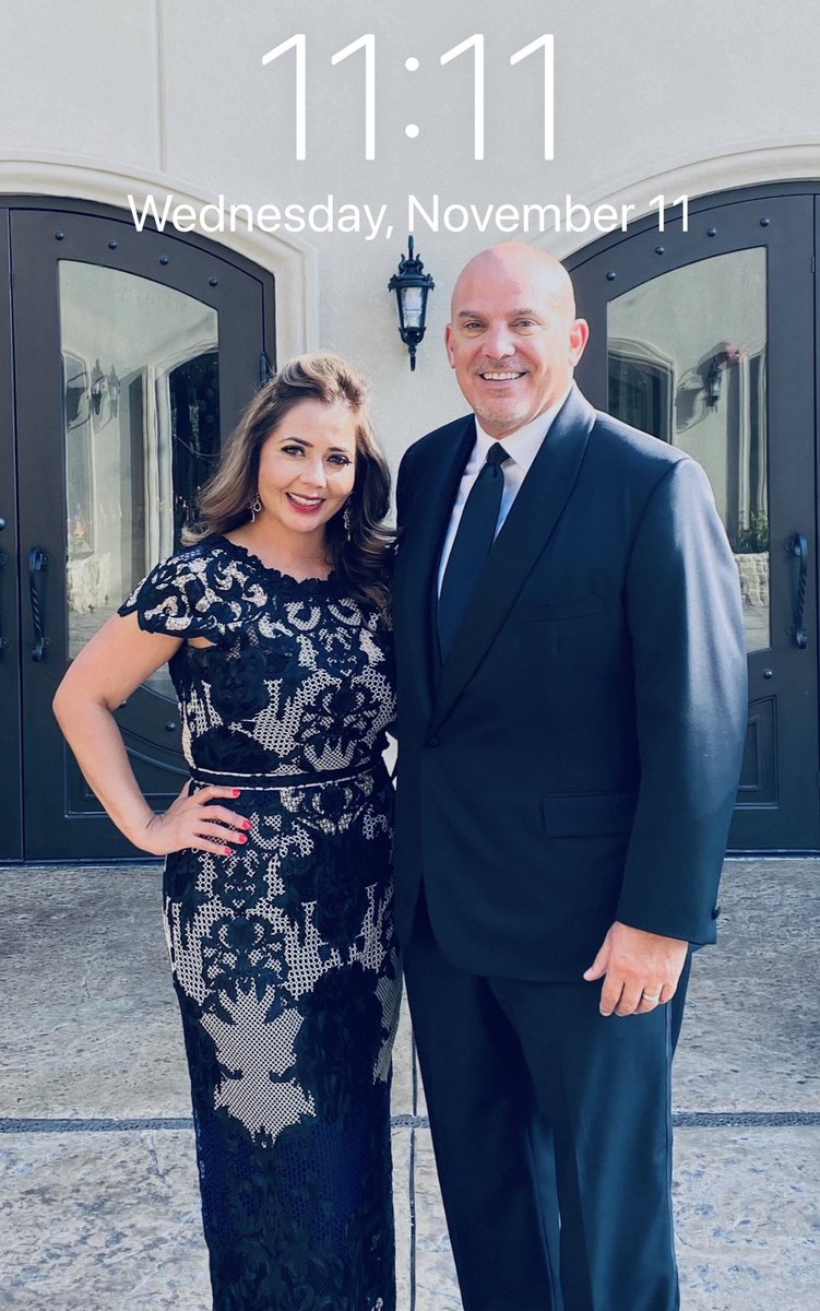 suleyka_m's tweet image. “No one does ‘I Do’ like we do...” ❤️Happy Anniversary to us @KentPScribner ...¡Te amo cada día más! ❤️ A #CordofThreeStrands is not easily broken~Eccl. 4:9 #K&amp;amp;S