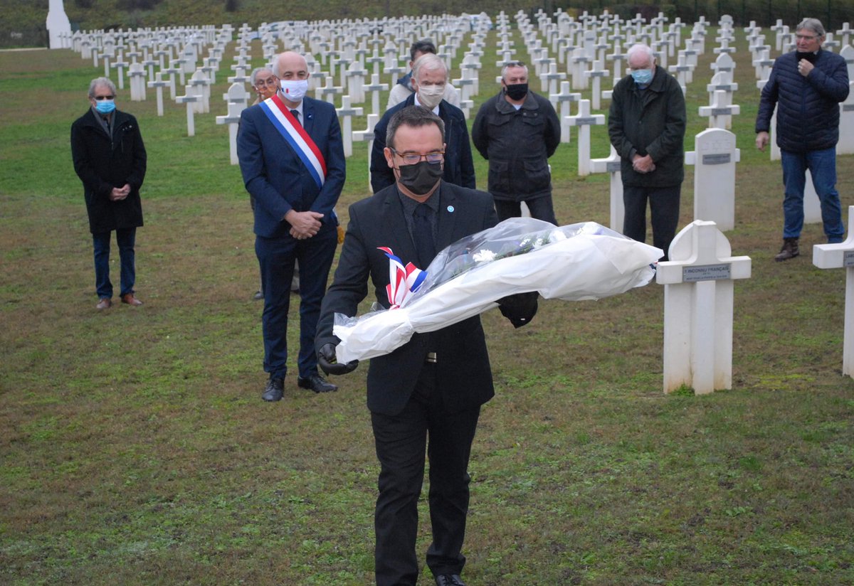 Eperon132's tweet photo. Cérémonies du 11/11/2020 à Crouy, Villers-Cotteret et Vailly sur Aisne avec les membres d Eperon 132. https://t.co/6T278LLdJk