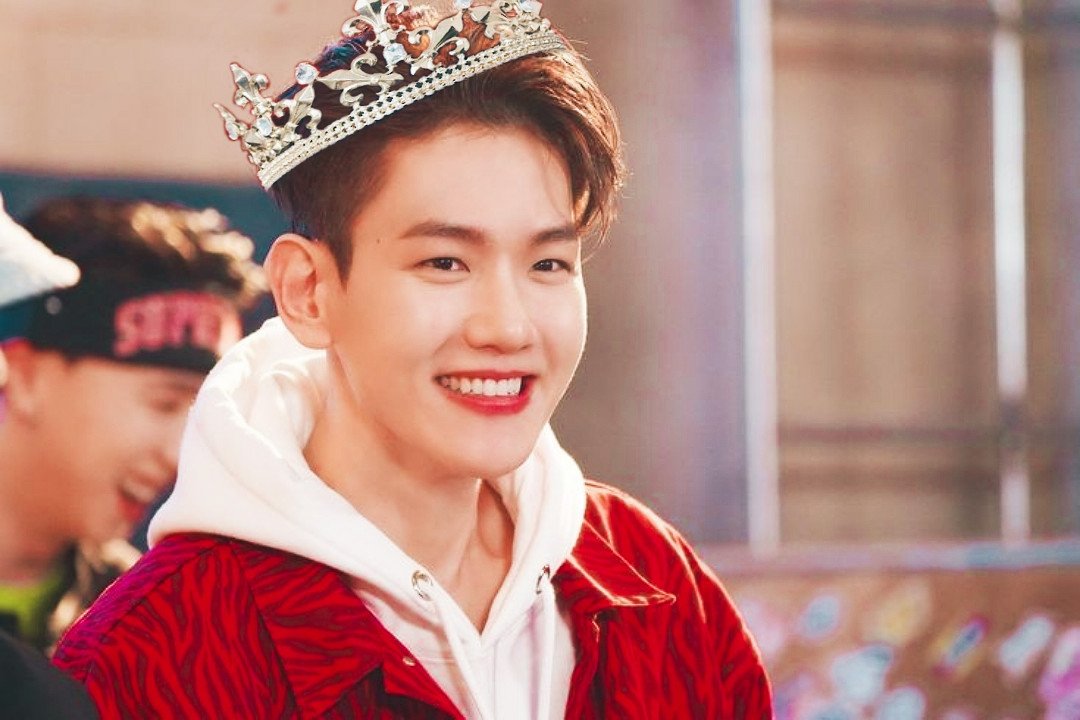 GbaekhyunR's tweet photo. Anyway, I'm king now🤪🤪 https://t.co/9mkU94UMi3