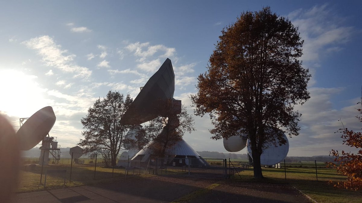 ottfuchs's tweet photo. Erdfunkstelle #Raisting (Weilheim/Schongau) Bayern, LTE Mobilfunk --> Vollausschlag Ich liebe es! 😀😎 https://t.co/efGuWnzrI5