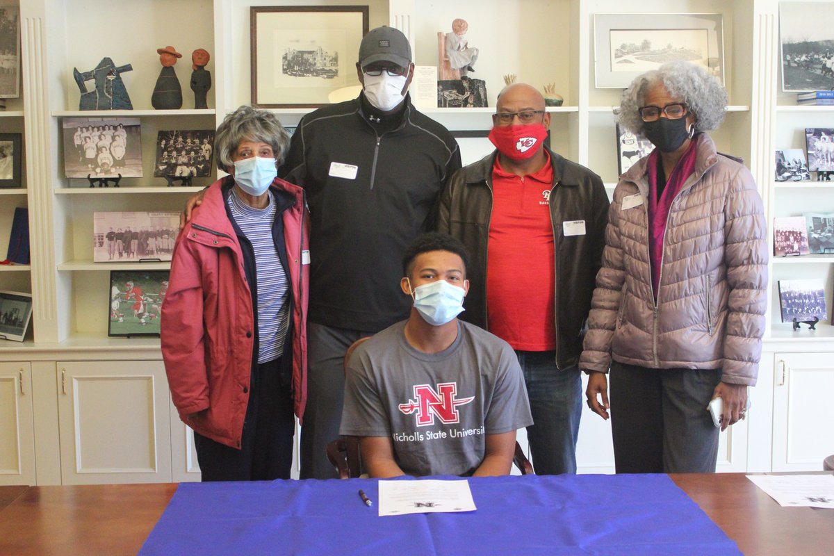 Pembroke Hill Athletics (@phsraiders) on Twitter photo Congratulations to Senior Tyler Large on signing his letter of intent to play baseball at <a href="/NichollsState/">Nicholls State University</a> <a href="/Nicholls_BSB/">Nicholls Baseball</a> <a href="/GeauxColonels/">Nicholls Colonels</a> #PHRaiderNation #GeauxColonels Congratulations to Senior Tyler Large on signing his letter of intent to play baseball at <a href="/NichollsState/">Nicholls State University</a> <a href="/Nicholls_BSB/">Nicholls Baseball</a> <a href="/GeauxColonels/">Nicholls Colonels</a> #PHRaiderNation #GeauxColonels