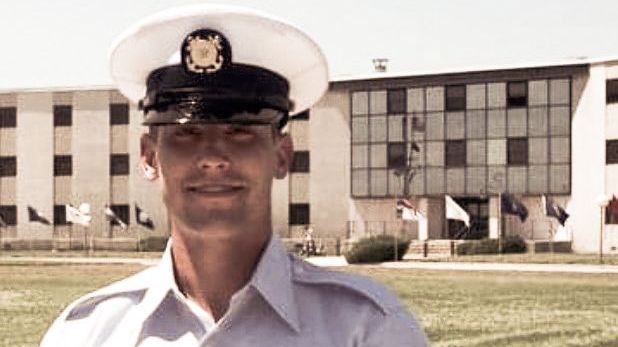 ClarkBRroofing's tweet photo. Today, we take a moment to thank the many wonderful Veterans who have selflessly served and protected the United States of America! We are so proud of the Veterans on our team -- our owner Micah Clark and team members Seth Cash and Stephen Paul. #VeteransDay #MilitaryFamily https://t.co/h7IaB1g7ME