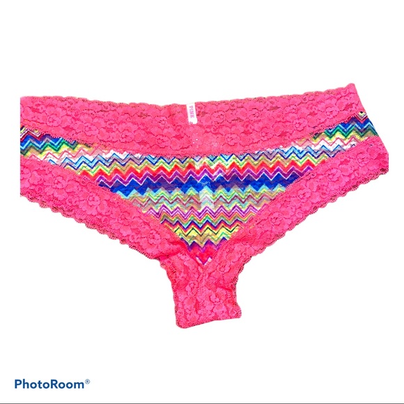 christineispink's tweet photo. So good I had to share! Check out all the items I'm loving on @Poshmarkapp #poshmark #fashion #style #shopmycloset #katespade #loft #pinkvictoriassecret: https://t.co/oF2npzsWmQ https://t.co/2ArLkHR1w8