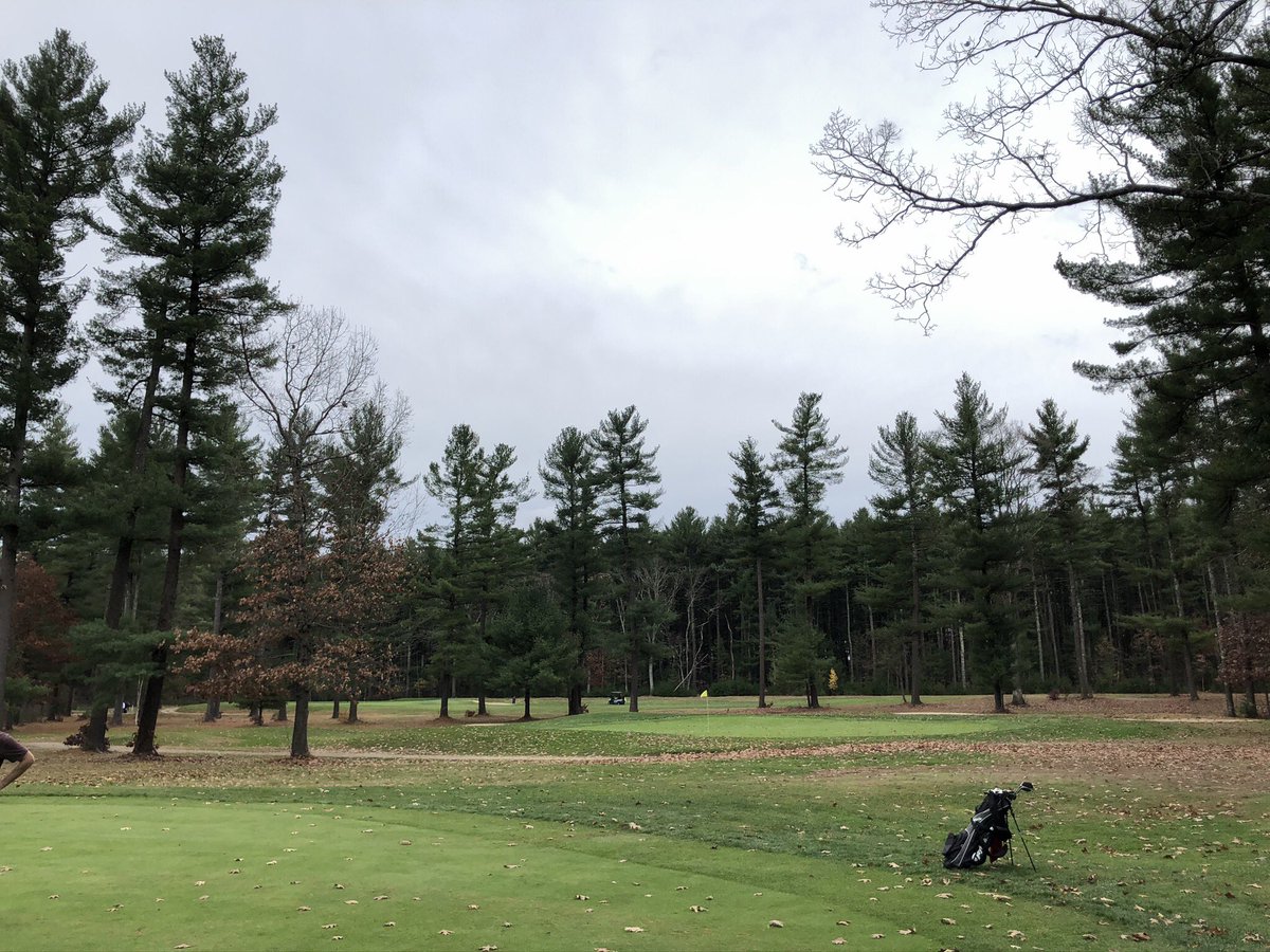 KD_1944's tweet photo. @NWSBoston #November #18holes perfect fall day around 70 degrees.   Sightings of #deer in the #fairway beautiful day for a round of golf #NewEngland #Weather https://t.co/8rep0kMmKv