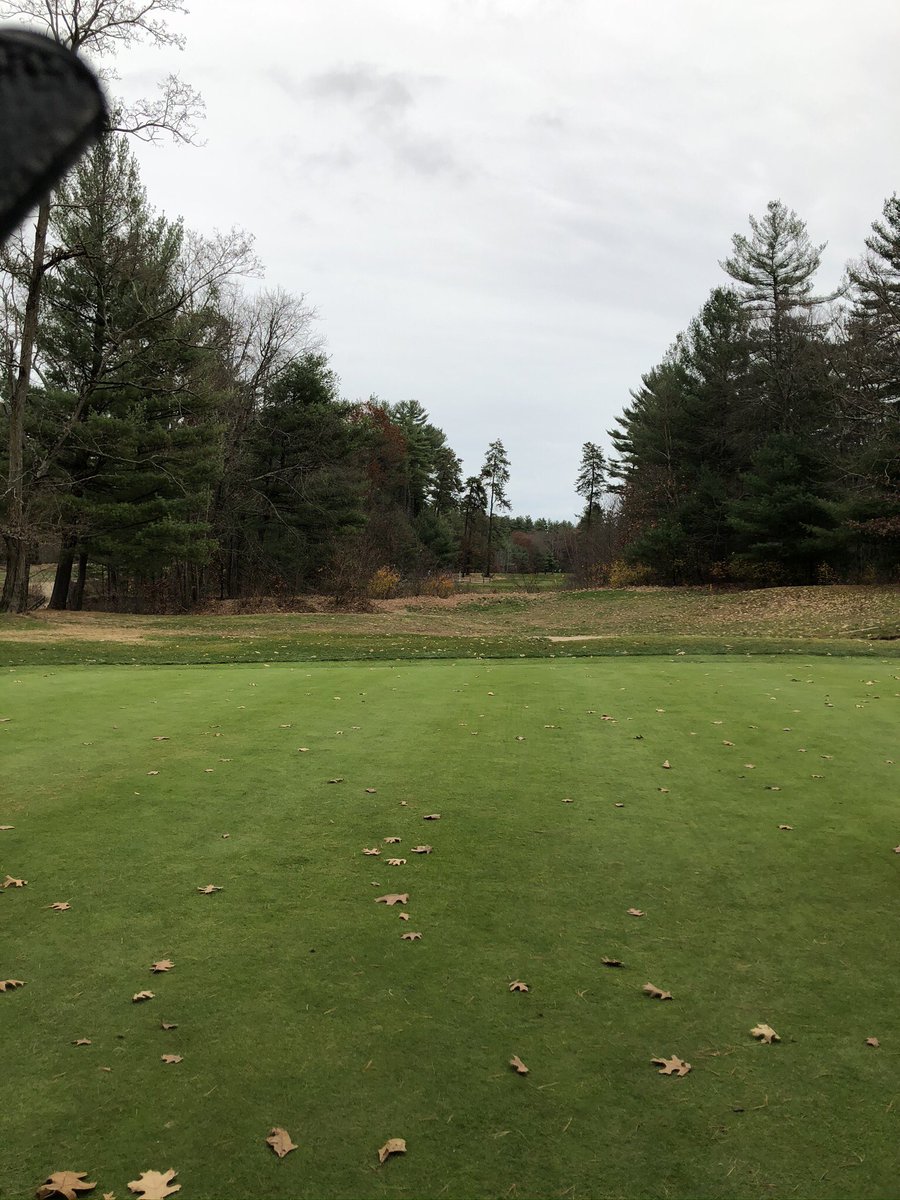 KD_1944's tweet photo. @NWSBoston #November #18holes perfect fall day around 70 degrees.   Sightings of #deer in the #fairway beautiful day for a round of golf #NewEngland #Weather https://t.co/8rep0kMmKv