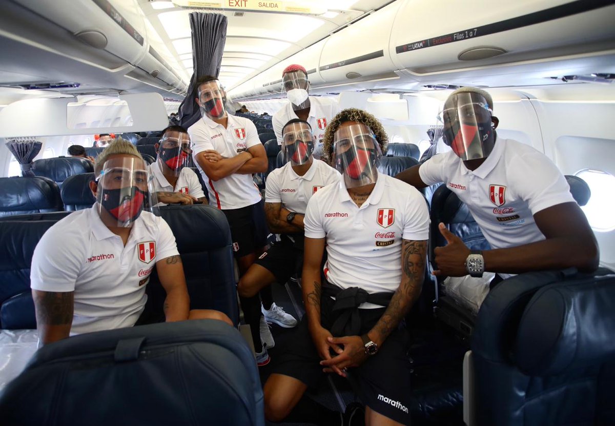 LuchoTrisano's tweet photo. La @SeleccionPeru parte por una gran ilusión. Rumbo a Santiago por los tres puntos. Pensemos en grande 🇵🇪 https://t.co/iIin0j5h7x